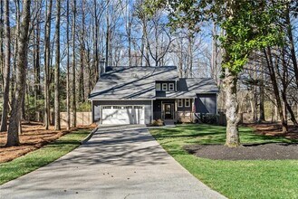 181 Arrowood Ln in Alpharetta, GA - Building Photo - Building Photo