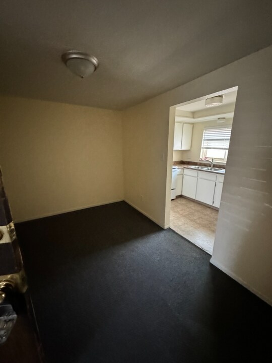 330 Bonnie Ct-Unit -3 in Colorado Springs, CO - Building Photo