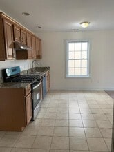 249 Main St in Woodbridge, NJ - Foto de edificio - Building Photo