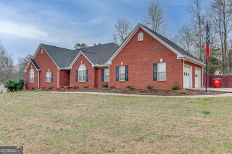 522 River Chase in Hoschton, GA - Building Photo - Building Photo