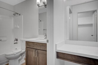 VUE 5325 in Las Vegas, NV - Building Photo - Building Photo