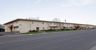 Courtyard West Apartments