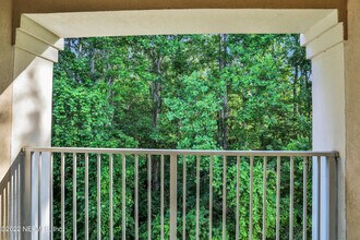 8241 Pelican Landing Rd in Jacksonville, FL - Building Photo - Building Photo