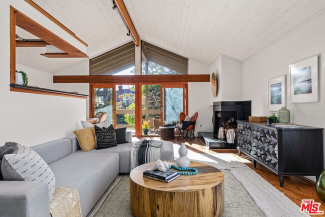 property at 4450 Alla Rd