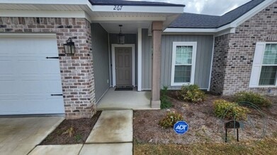 267 Akins Rnch Rd NE in Ludowici, GA - Foto de edificio - Building Photo