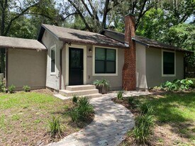 4030 SW 18th St in Gainesville, FL - Building Photo