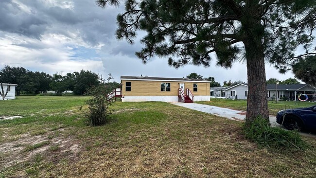 3130 Carter Ct in Sebring, FL - Building Photo - Building Photo