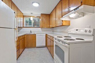 685 NE 52nd Ave in Portland, OR - Building Photo - Building Photo