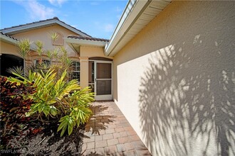 14151 Fall Creek Ct in Naples, FL - Foto de edificio - Building Photo