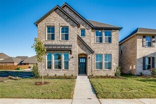 1125 W Yarrow Ave in Justin, TX - Building Photo