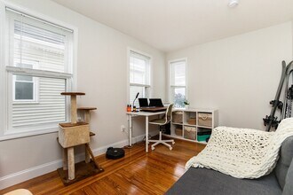 746 Broadway, Unit #2 in Somerville, MA - Building Photo - Building Photo