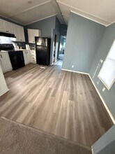 11725 W Farm to Market 2790 S in La Coste, TX - Building Photo - Building Photo