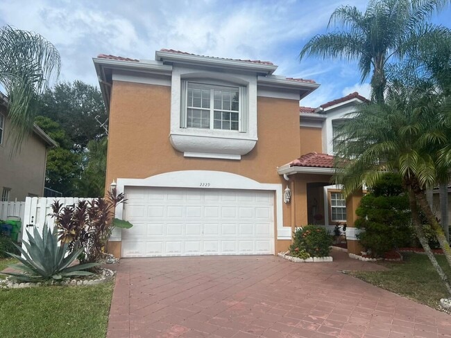 2229 NW 139th Ave in Sunrise, FL - Building Photo - Building Photo