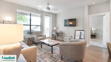 5810 Worth Pkwy in San Antonio, TX - Foto de edificio - Building Photo