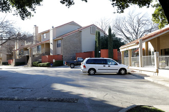 ParkSide at Cedar Springs in Dallas, TX - Building Photo - Building Photo