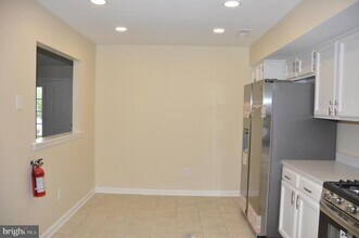 85 Biddle Way in Mount Laurel, NJ - Building Photo - Building Photo