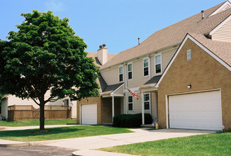 Hayes Colony Apartments in Delaware, OH - Foto de edificio - Building Photo