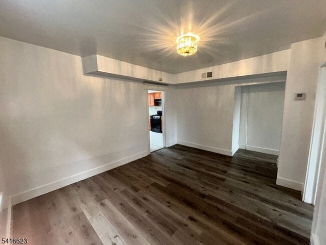 21 Tillinghast St in Newark, NJ - Building Photo - Building Photo