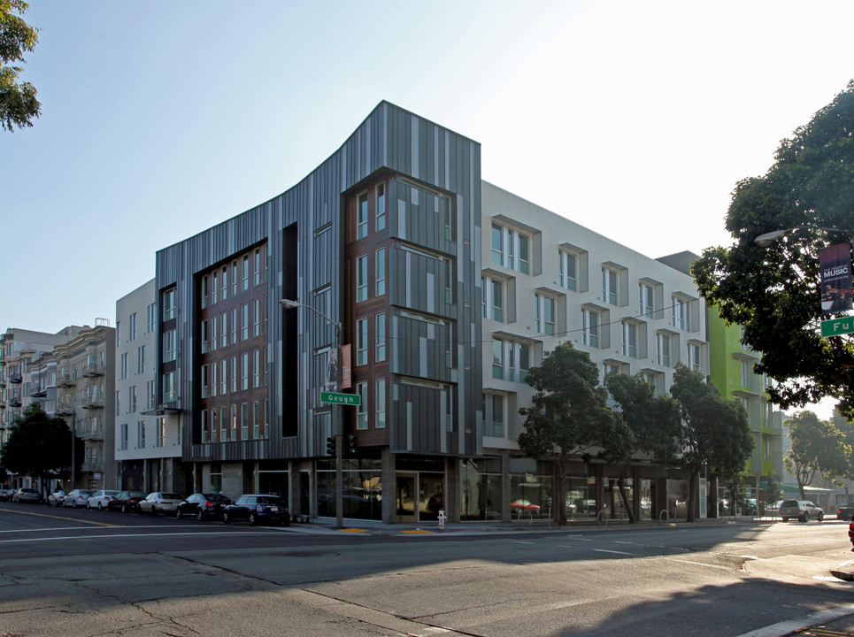 Drs. Julian & Raye Richardson Apartments in San Francisco, CA - Building Photo