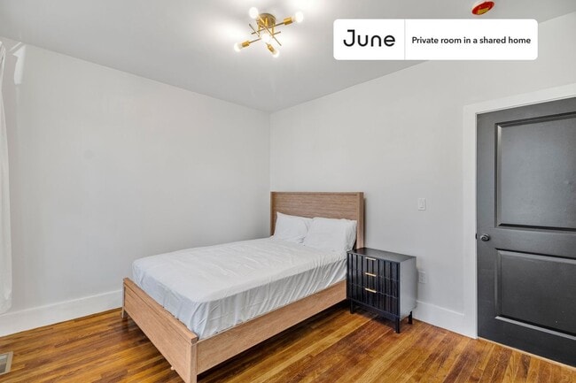 Room in Shared 5 bed/2 bath home in Boston, MA - Foto de edificio - Building Photo