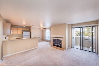 2968 Juniper Hills Blvd-Unit -Unit 202 in Las Vegas, NV - Building Photo - Building Photo