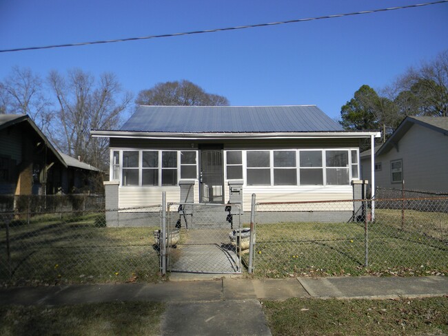 property at 4305 Pulaski St
