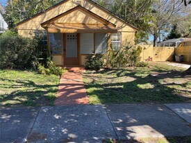 2626 58th St S in Gulfport, FL - Building Photo