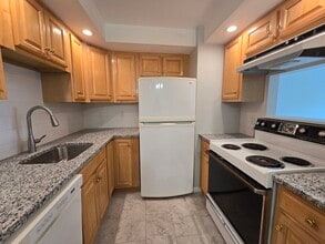 135 E Main St in Westborough, MA - Building Photo - Building Photo