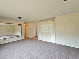 65 Sandstone Ln in Willingboro, NJ - Building Photo