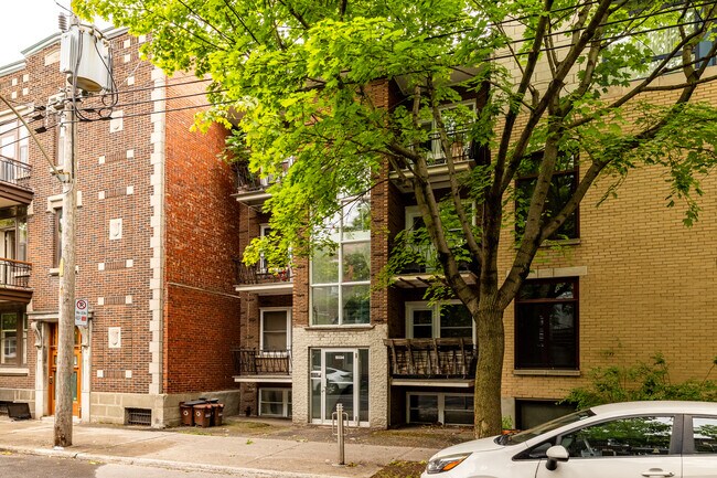 5034 Chambord in Montréal, QC - Building Photo - Primary Photo