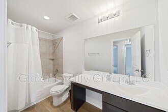 6735 Shiraz Wy in Converse, TX - Building Photo - Building Photo