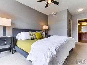800 The Mark Ln, Unit 809 in San Diego, CA - Building Photo - Building Photo