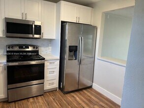 9273 SW 8th St in Boca Raton, FL - Building Photo - Building Photo