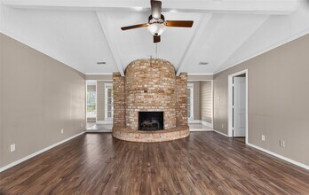 27210 Jimmy Ln in Conroe, TX - Building Photo - Building Photo