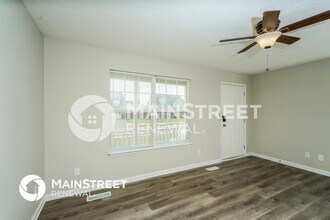 651 Oak Grove Blvd in Shepherdsville, KY - Building Photo - Building Photo