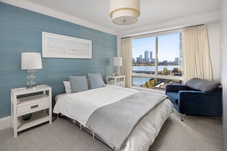 83 Cambridge Pky, Unit W1108 in Cambridge, MA - Foto de edificio - Building Photo