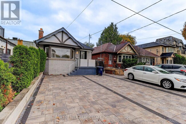 property at 194 Roe Ave