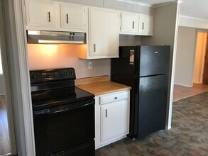 3721 Walker Rd in Maiden, NC - Building Photo - Building Photo