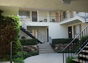 Arlington II Apartments in Torrance, CA - Foto de edificio - Building Photo