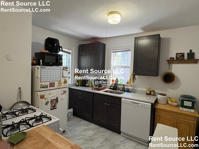 246 Brookline St in Cambridge, MA - Building Photo - Building Photo