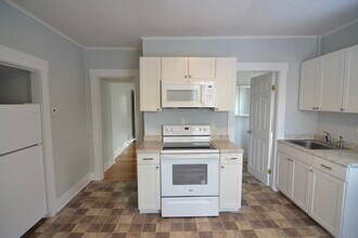 208 Irving St in Framingham, MA - Building Photo - Building Photo