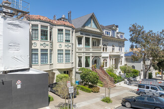 725 Buena Vista Ave W in San Francisco, CA - Foto de edificio - Building Photo