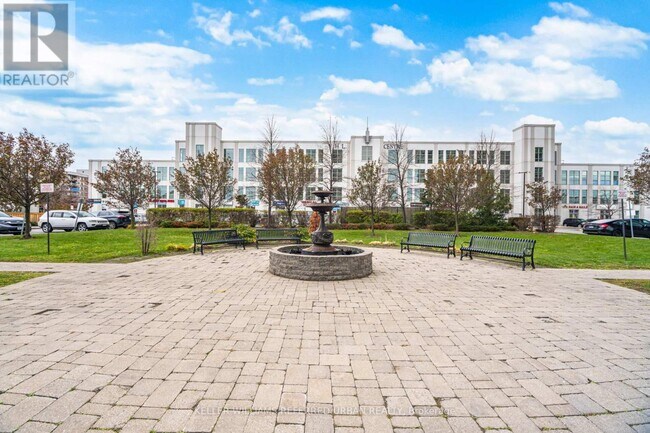 8 Rosebank Dr in Toronto, ON - Building Photo - Building Photo