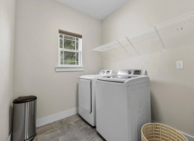 417 W Belmont St in Pensacola, FL - Building Photo - Building Photo