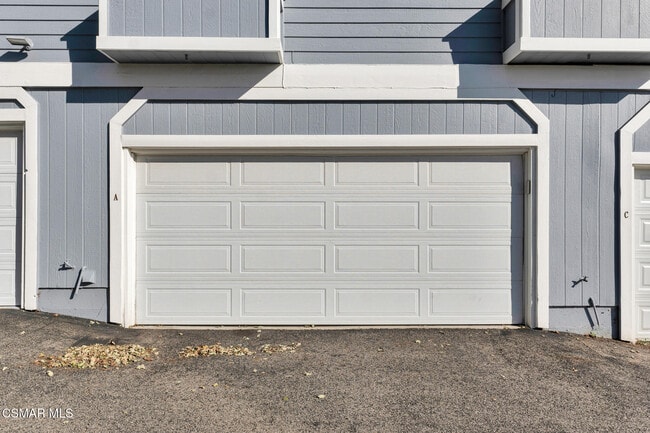 29111 Thousand Oaks Blvd in Agoura Hills, CA - Building Photo - Building Photo