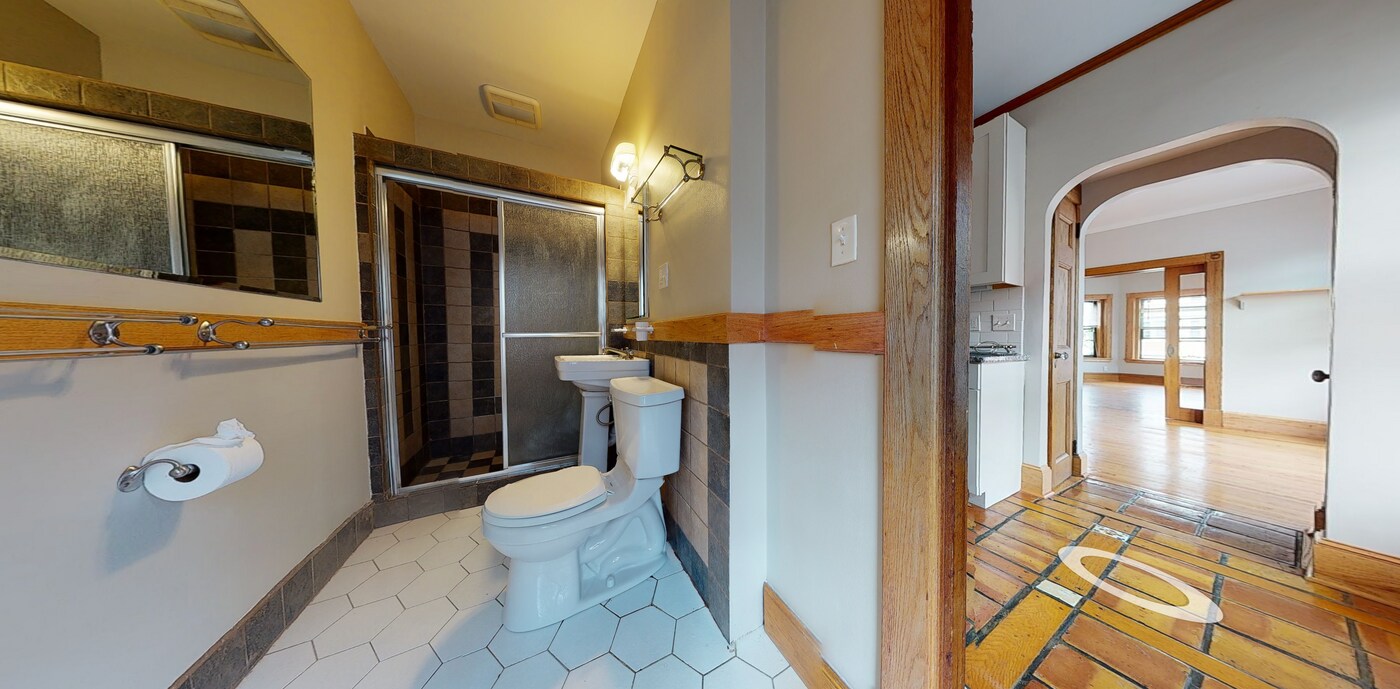 925 Massachusetts Ave in Cambridge, MA - Building Photo