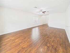 14211 Edinburgh Moor Dr in Wimauma, FL - Building Photo - Building Photo