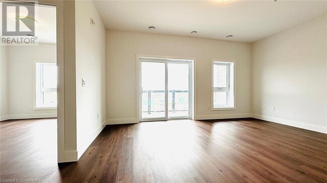 1000 Lackner Blvd in Kitchener, ON - Building Photo - Building Photo