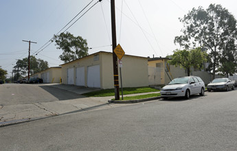 3621-3653 W 120th St in Hawthorne, CA - Building Photo - Building Photo