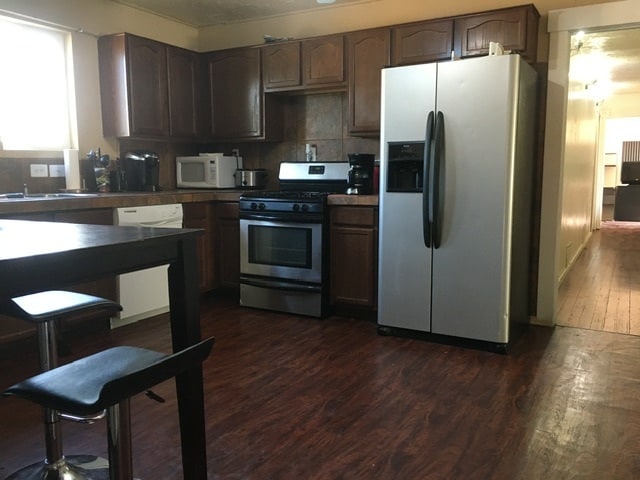 property at 44 W Thomas Ln